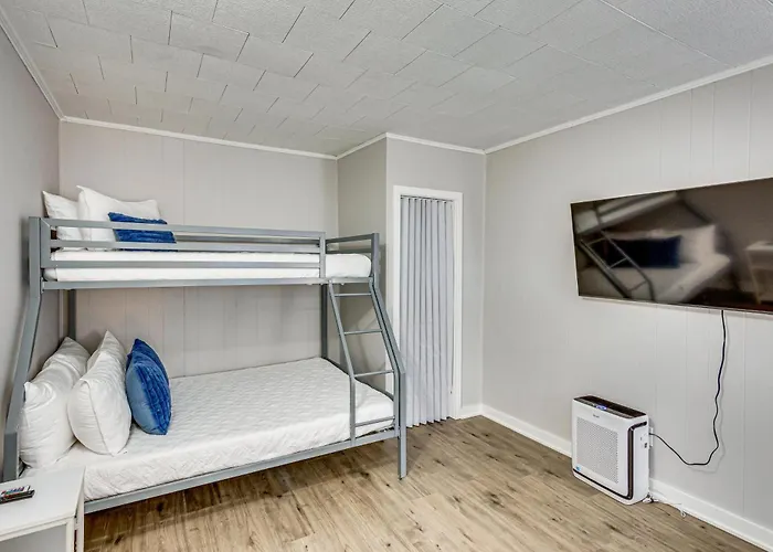 4 Mi To Nas Pensacola! Family Getaway W/ Pool *