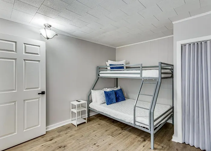 4 Mi To Nas Pensacola! Family Getaway W/ Pool * Pensacola